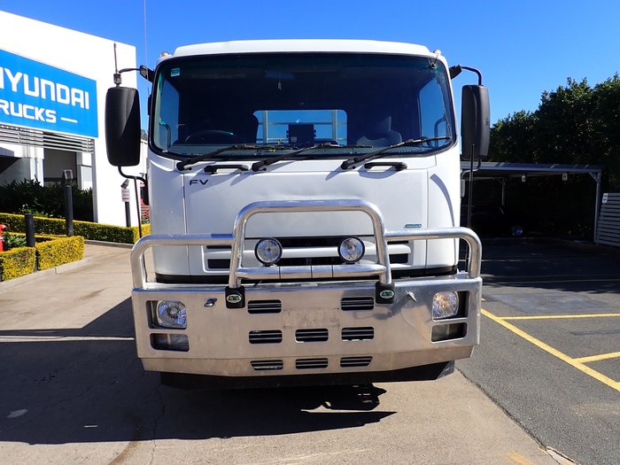2011 ISUZU FVR 1000 WHITE