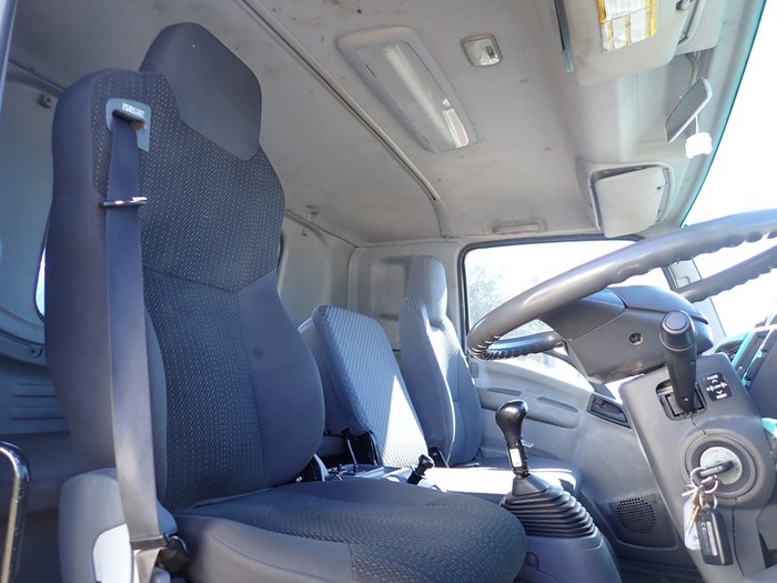 2011 ISUZU FVR 1000 WHITE