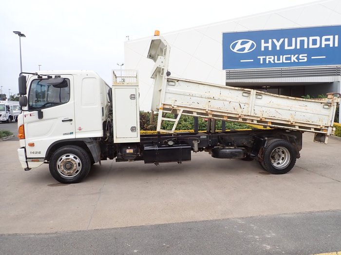 2016 HINO FE 1426 WHITE