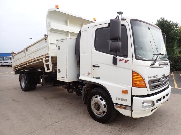 2016 HINO FE 1426 WHITE