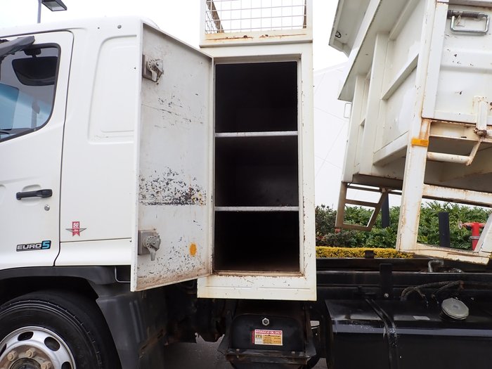 2016 HINO FE 1426 WHITE