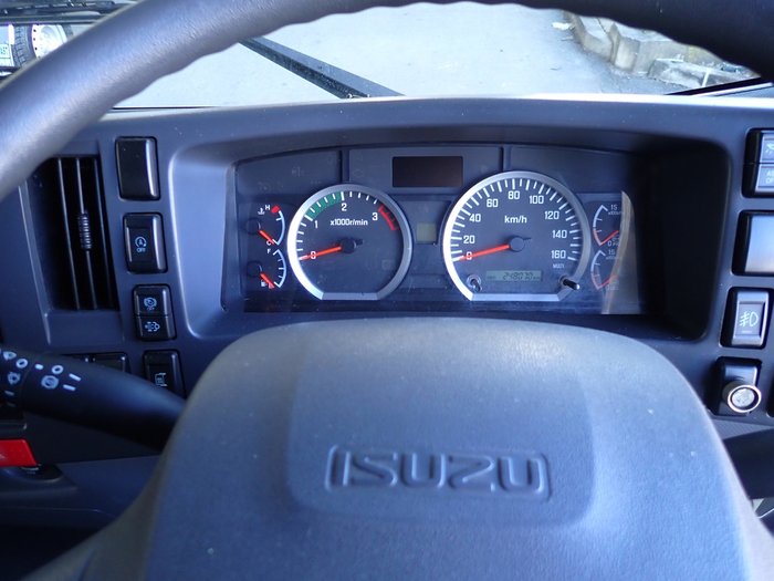 2016 ISUZU FRR 110-240 WHITE