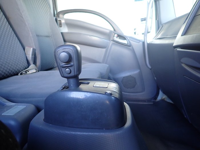 2018 ISUZU FRR 107-210 WHITE