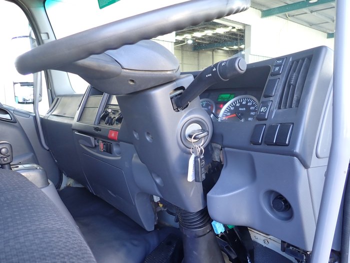 2018 ISUZU FRR 107-210 WHITE