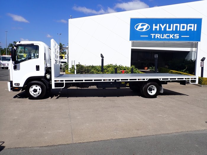 2018 ISUZU FRR 107-210