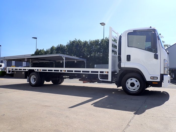 2018 ISUZU FRR 107-210 WHITE