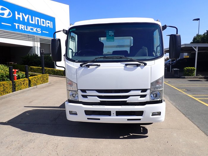 2018 ISUZU FRR 107-210 WHITE