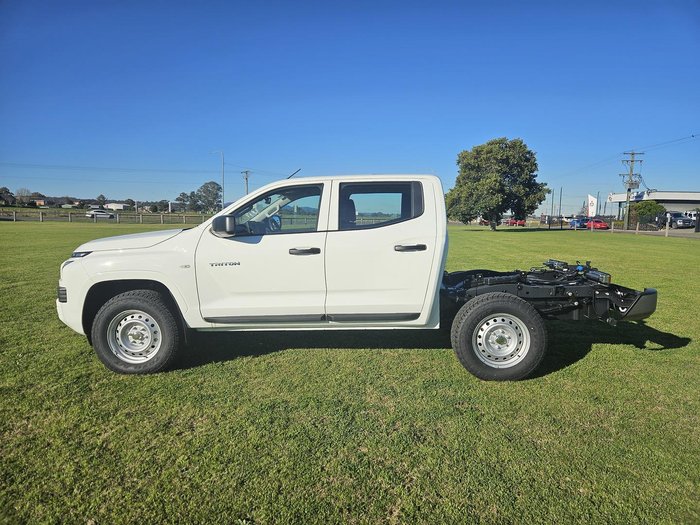 2025 Mitsubishi Triton GLX MV MY25 4X4 Dual Range White