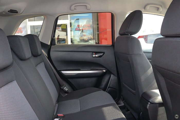 2024 Suzuki Vitara LY Series II Galactic Grey