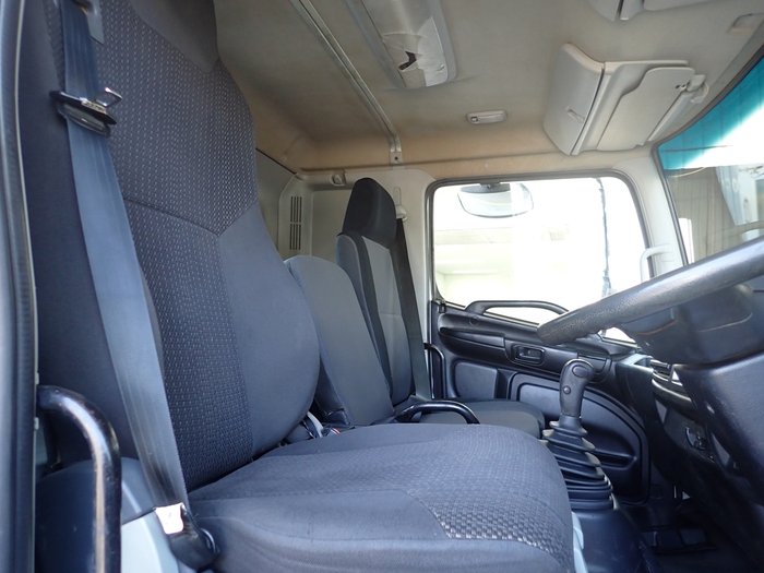 2018 HINO FG 1J WHITE