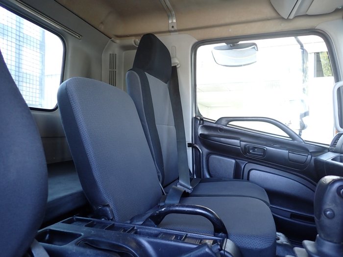 2018 HINO FG 1J WHITE