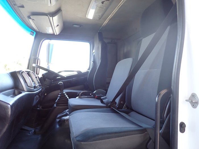 2018 HINO FG 1J WHITE