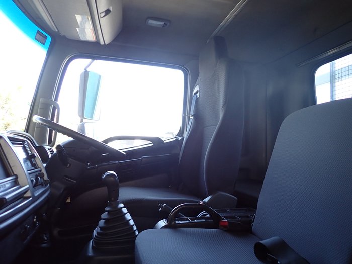 2018 HINO FG 1J WHITE