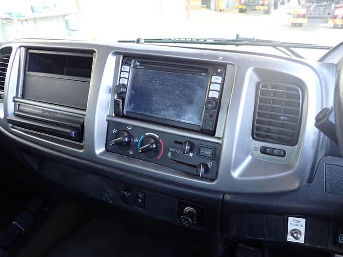 2018 HINO FG 1J WHITE