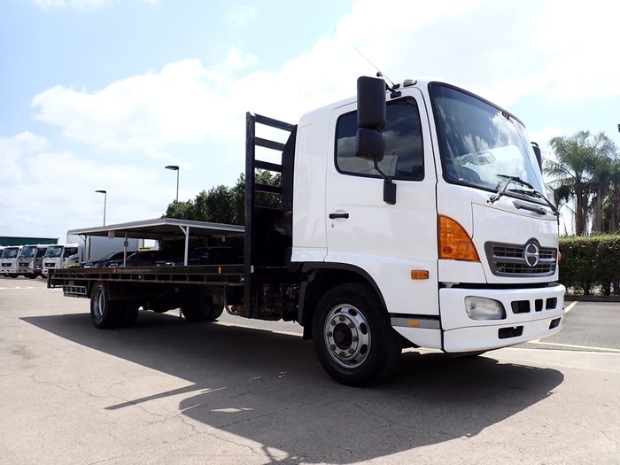 2018 HINO FG 1J WHITE