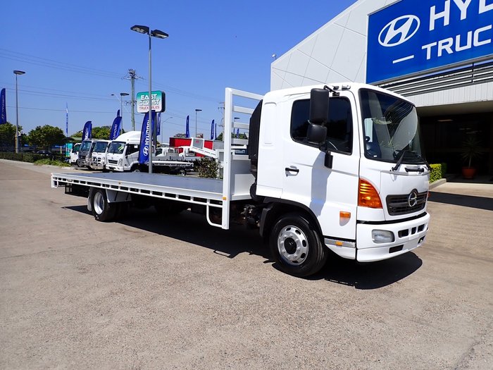2018 HINO FG 1J WHITE