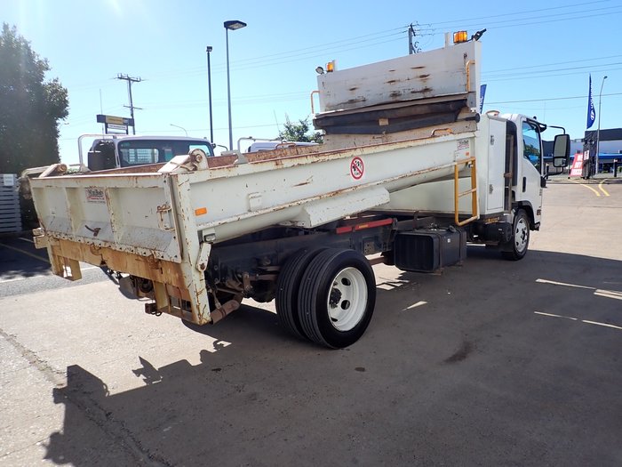 2015 ISUZU NQR 450 WHITE