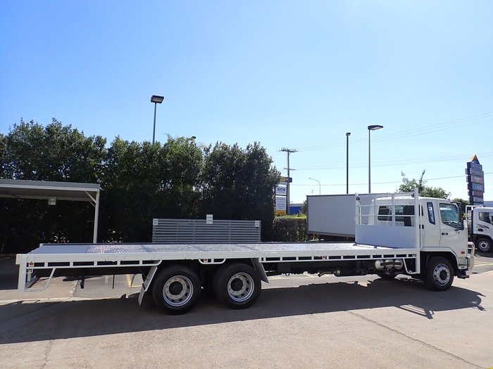 2017 MITSUBISHI FIGHTER 2427