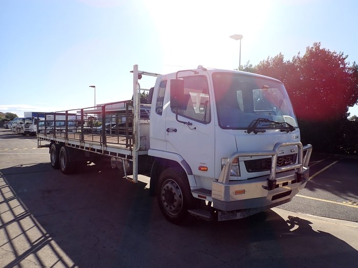 2017 MITSUBISHI FIGHTER 2427 WHITE