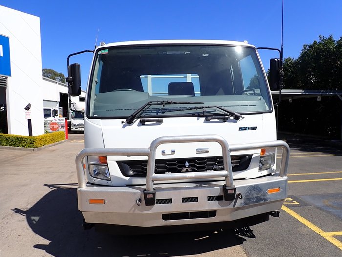 2017 MITSUBISHI FIGHTER 2427 WHITE