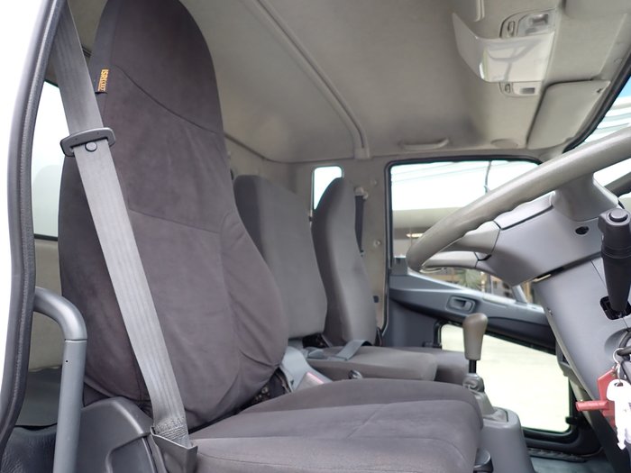 2018 MITSUBISHI FIGHTER 1427 WHITE