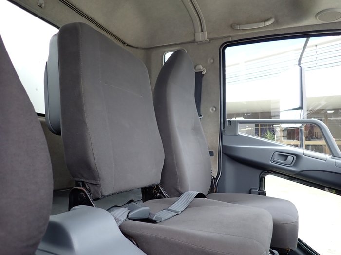 2018 MITSUBISHI FIGHTER 1427