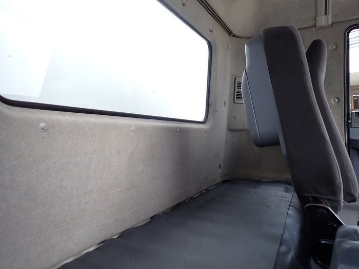 2018 MITSUBISHI FIGHTER 1427