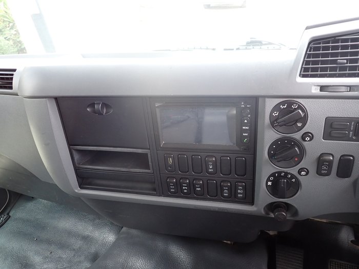 2018 MITSUBISHI FIGHTER 1427