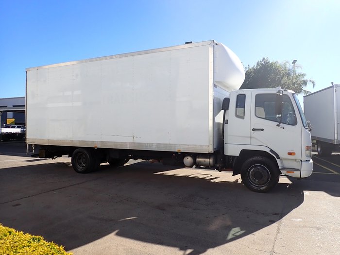 2018 MITSUBISHI FIGHTER 1427 WHITE