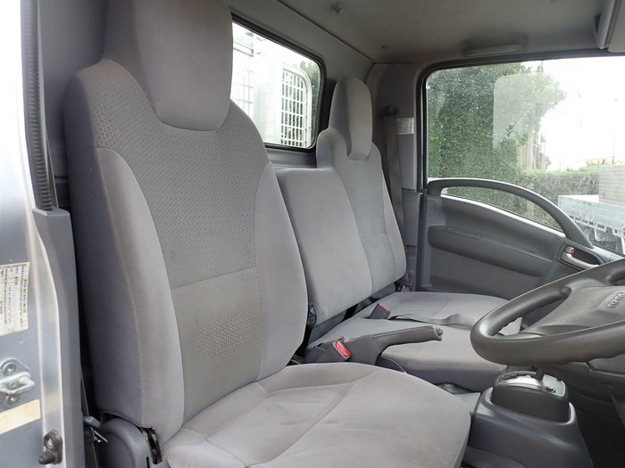 2018 ISUZU NLR 45-150