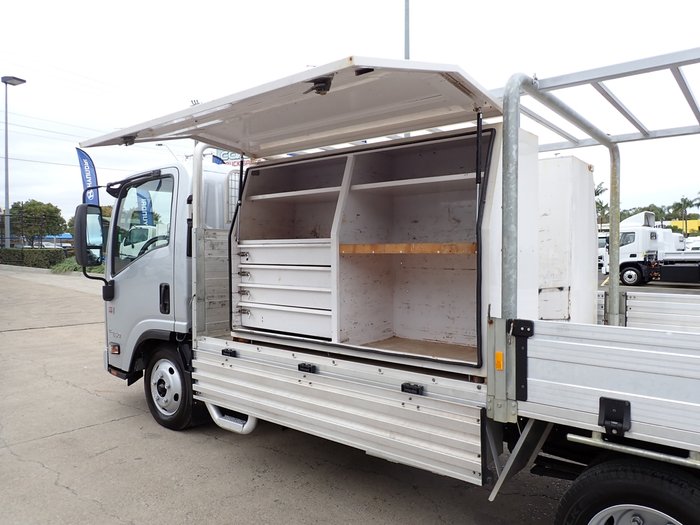 2018 ISUZU NLR 45-150