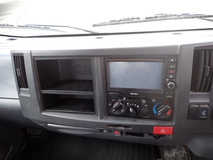 2018 ISUZU NLR 45-150