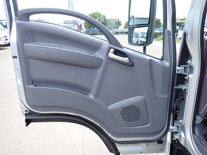 2018 ISUZU NLR 45-150