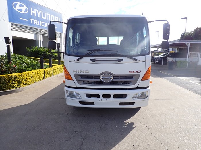 2014 HINO FD 500 - 1124 WHITE