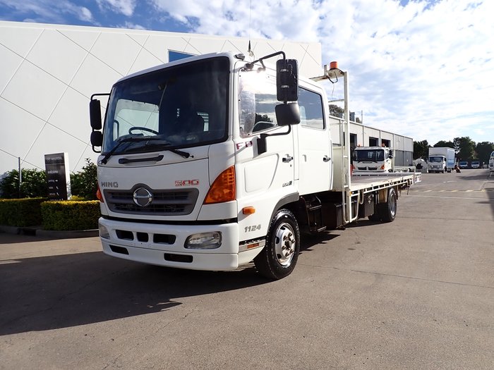 2014 HINO FD 500 - 1124 WHITE