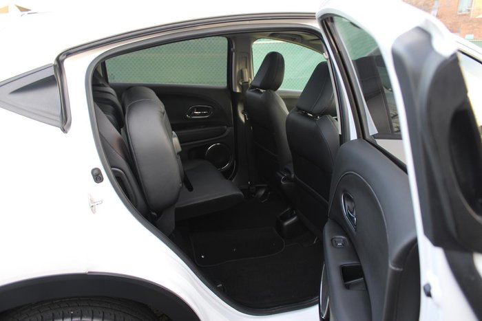 2021 Honda HR-V VTi-LX MY21 Platinum White