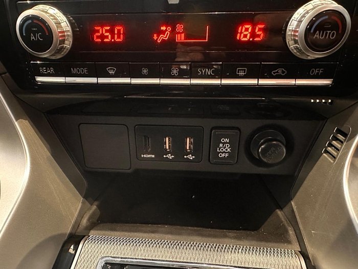 2024 Mitsubishi Pajero Sport GLS