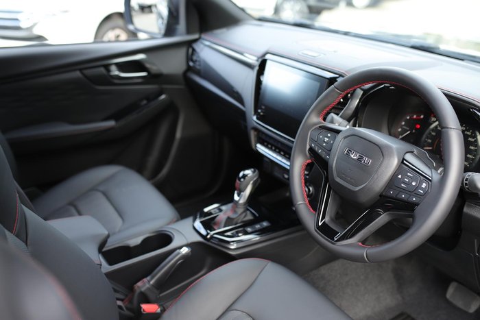 2025 Isuzu D-MAX X-TERRAIN