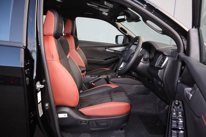 2025 Mazda BT-50 SP