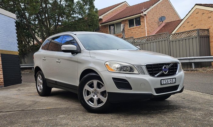 2012 Volvo XC60 D4 Teknik MY13 Ice White