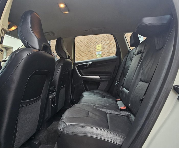 2012 Volvo XC60 D4 Teknik MY13 Ice White
