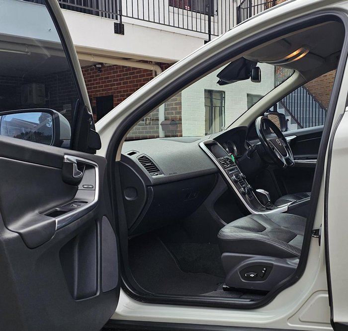 2012 Volvo XC60 D4 Teknik MY13 Ice White