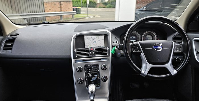 2012 Volvo XC60 D4 Teknik MY13 Ice White