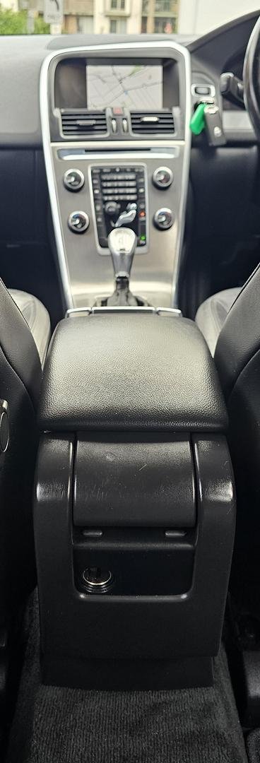 2012 Volvo XC60 D4 Teknik MY13 Ice White