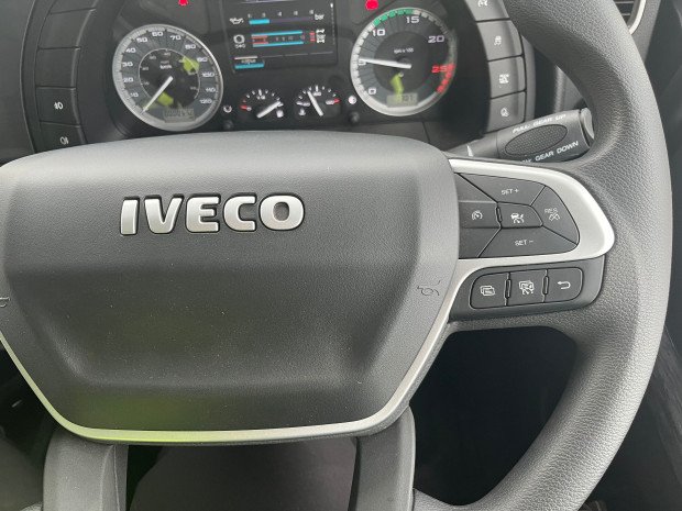 2025 Iveco S-WAY AS 550  