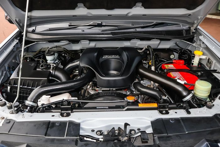 2015 Isuzu MU-X LS-T MY15 4X4 Dual Range Titanium Silver