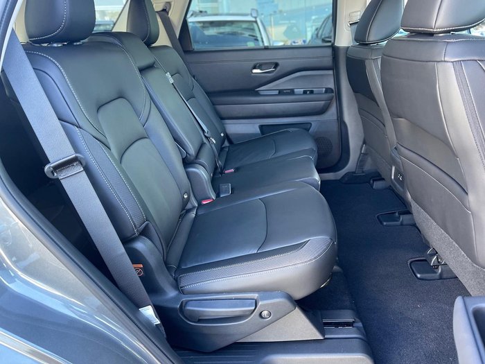2024 Nissan Pathfinder Ti
