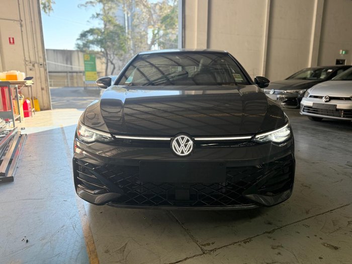 2025 Volkswagen Golf 110TSI R-Line