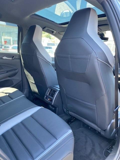 2025 Volkswagen Golf 110TSI R-Line