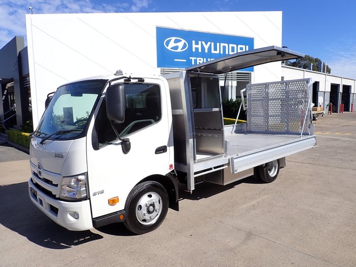 2022 HINO DUTRO 616